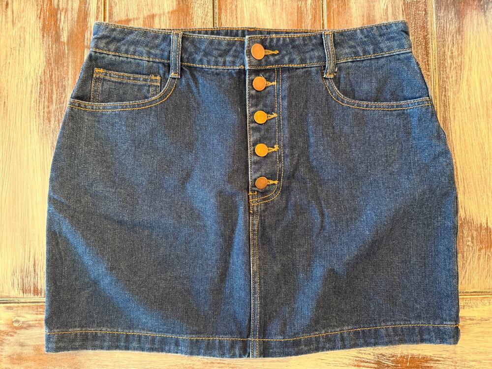 Forever 21 Denim Skirt with Rainbow Pockets Size Large